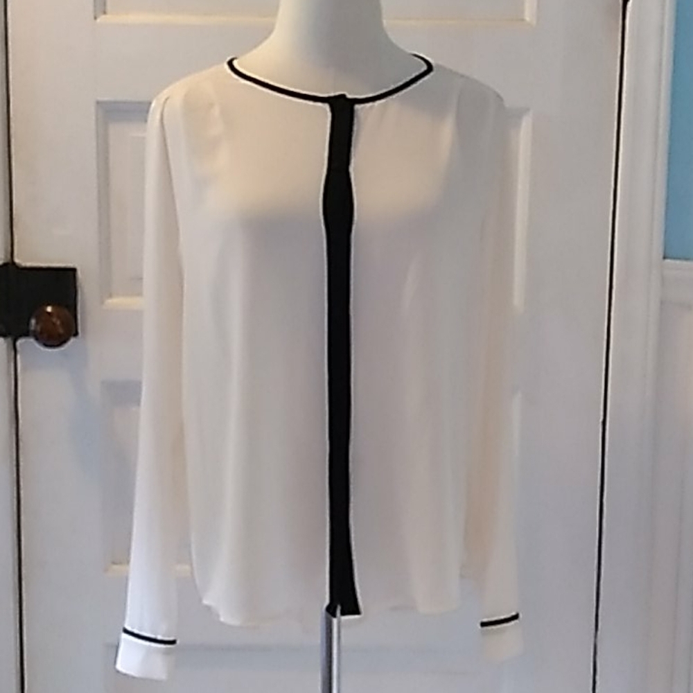 New Chloe K large blouse
